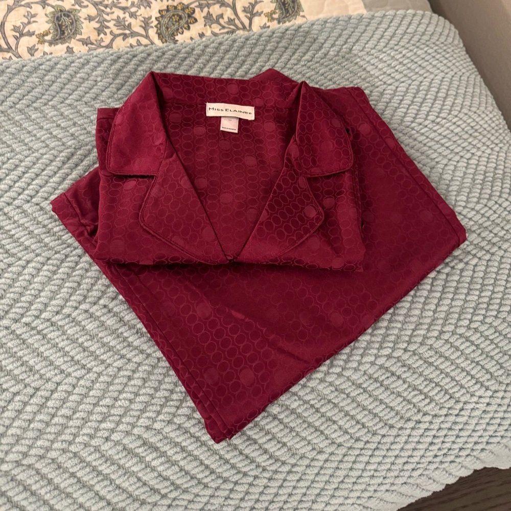 Miss Elaine Cranberry Colored Pajama Set Medium